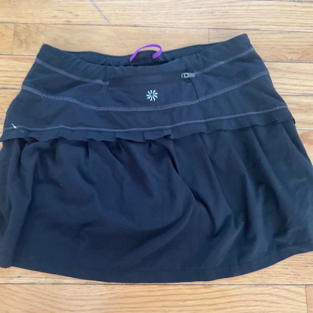 ATHLETA Black Ruffle Skort, size XS great condition